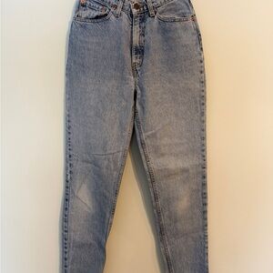 Women’s Levi's Light Blue Straight Leg Jeans - VINTAGE